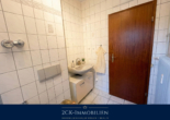Badezimmer II - Gepflegte 2-Zimmer-Wohnung (65 m²) mit Südloggia und EBK in S-Bahn-Nähe, 12307 Berlin