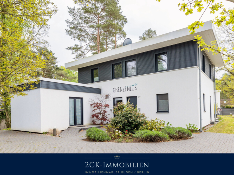 Exklusives Bauhausstil-Ferienhaus – 160 m² Vollausstattung, 950 m², 150 m zum Strand, Sauna, Wallbox, 18551 Glowe, Einfamilienhaus