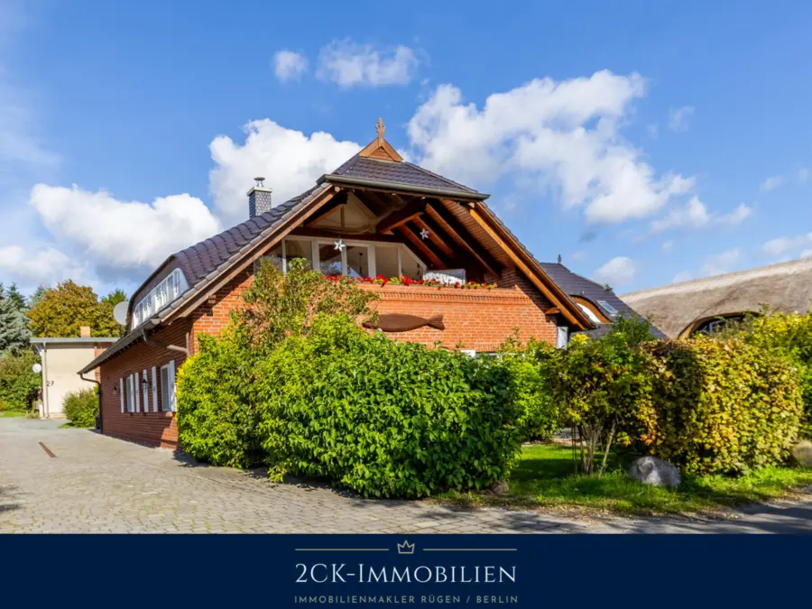 High-End Wohnen am Wasser: Boddenblick & Vollausstattung, 94m², 3 Zimmer, Sauna, Kamin, Stellplatz!, 18586 Middelhagen, Dachgeschosswohnung