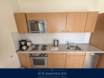 Einbauküche - Binzer Ferienglück: 2 Zimmer Dachgeschoßwohnung mit Balkon in Strandnähe, TG-Stellplatz inklusive!