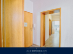 Flurbereich - stilvoll und zentral: 3-Zimmer-Ferienwohnung im Hochparterre, 88 m², großer Balkon, Stellplatz inkl.