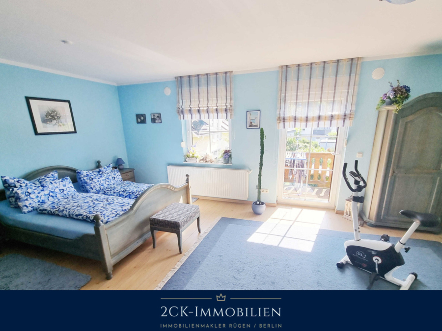 Schlafzimmer II mit Balkon