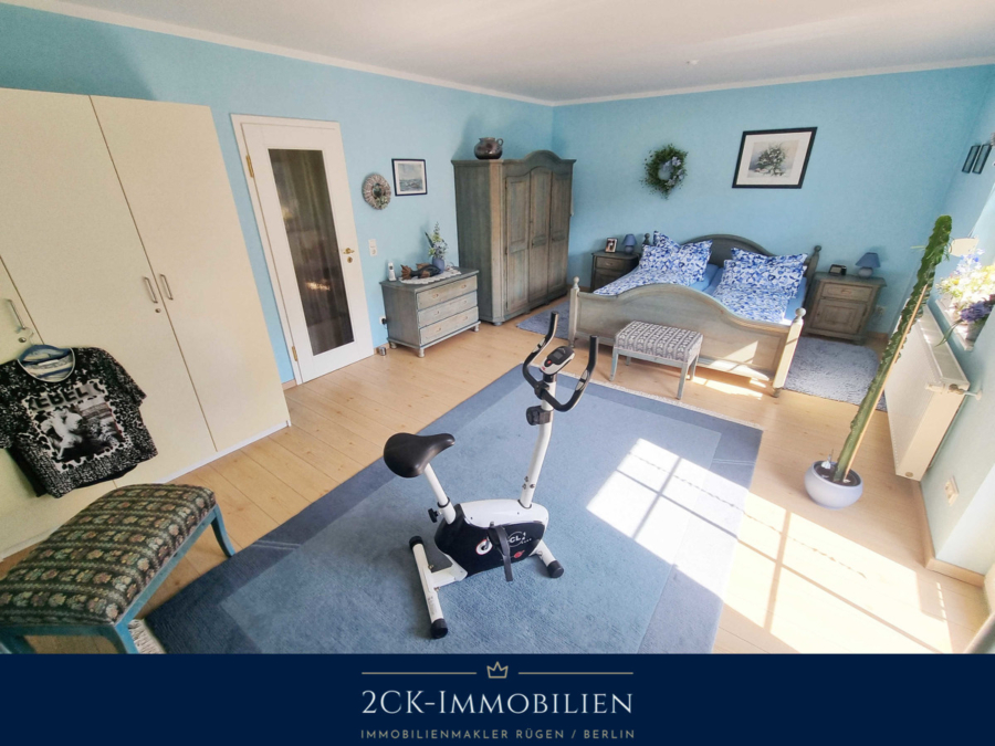 Schlafzimmer II mit Balkon