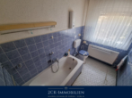 Badezimmer I - Wenn die Schwiermutter mit muss! Zweifamilienhaus mit Garage und großem Grundstück in Lichtenrade!