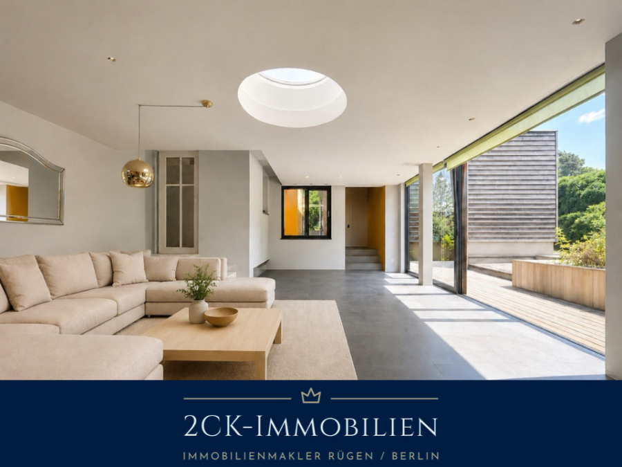 Groß (8 Wohnzimmer EG  1geöffnetes Fenster)
