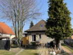 Gebäudeansicht - Top saniertes Einfamilienhaus in Blankenfelde, 5 Zimmer, 2 Bäder, Pool, Garage, voll unterkellert!