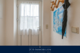 Einfamilienhaus: Dachgeschosswohnung +Einlieger- +Ferienwohnung im Ostseebad Thiessow am Meer! - Eingangstür FeWo