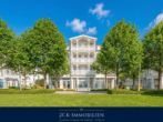 Gebäudeansicht - Möblierte 2-Zimmer-Ferienwohnung (48 m²) mit Südbalkon, TG-Stellplatz & Seeblick im Seepark Sellin!