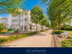 Flaniermeile - Möblierte 2-Zimmer-Ferienwohnung (48 m²) mit Südbalkon, TG-Stellplatz & Seeblick im Seepark Sellin!