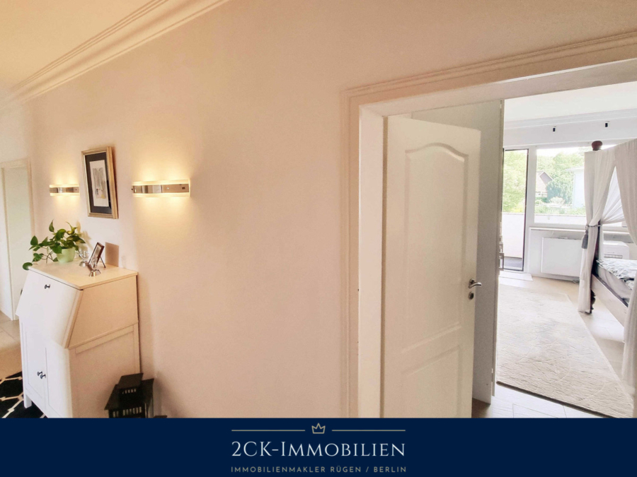 Blick ins Schlafzimmer I