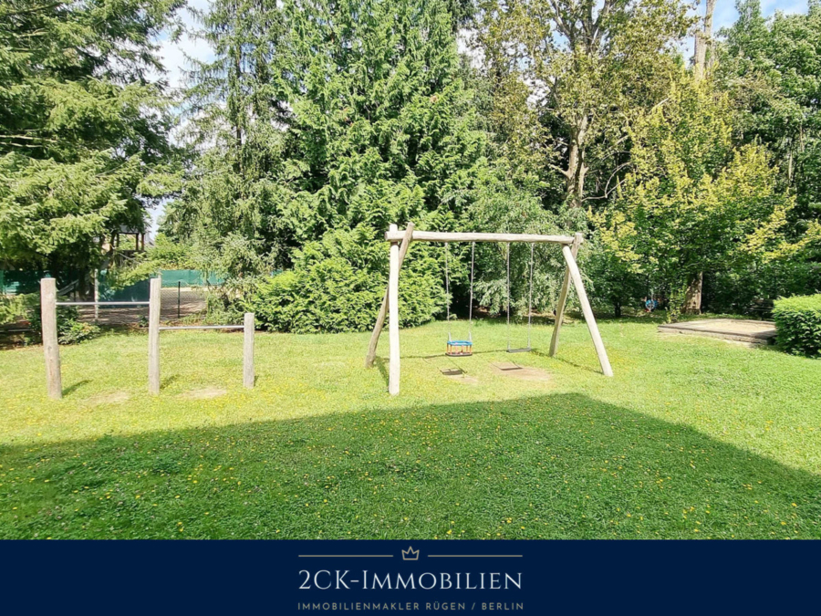 Spielpaltz auf dem Gelände
