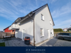 Gebäudeansicht - 125m² DHH im Ostseebad Baabe, 5 Zimmer, Top-Ausstattung, zwei Bäder, Kamin! Seeblick inklusive!