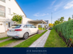 Carport - 400 m zum Strand und Seebrücke: Massives Ferienhaus mit 2 Einheiten, Boddenblick & 600 m² Garten!