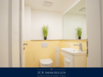 Gäste WC - 135 m² Erdgeschosswohnung im Ostseebad Göhren: Meerblick, 76 m² Wohnbereich und große S/W-Terrasse!