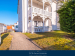 Ausssenansicht - Ostseebad Göhren: Vermietete 85 m² Wohnung, Balkon, EBK & Parkplätze – nur 700 m zum Strand!