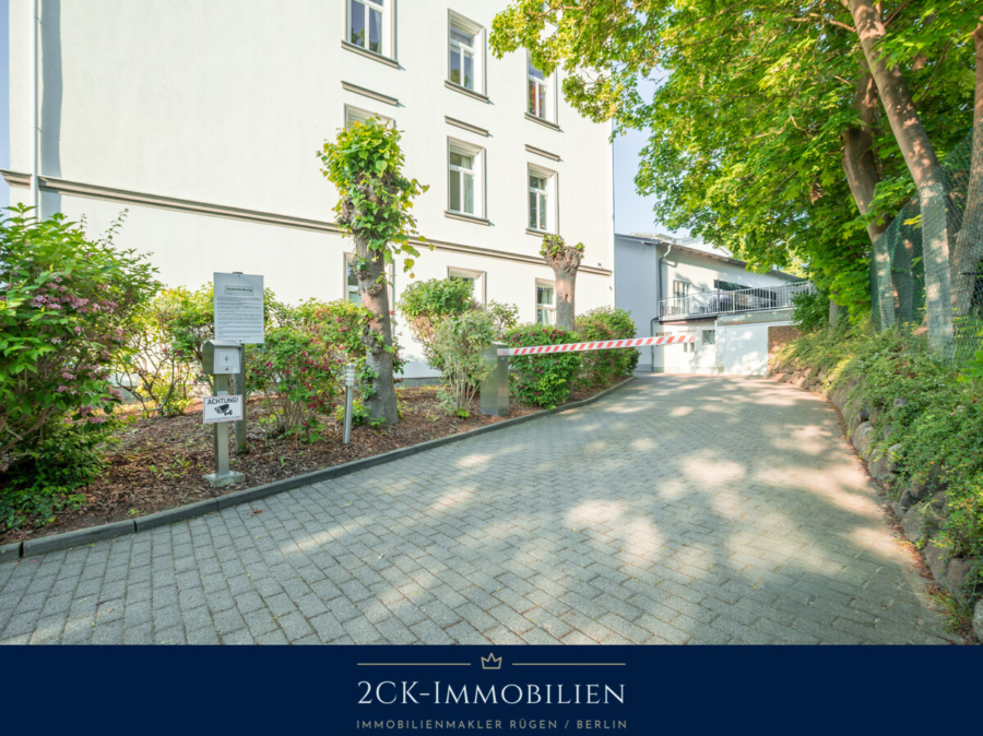 Zufahrt Parkplatz
