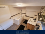 mit Badewanne - Ihr Traumhaus in Blankenfelde: Modern, großzügig, mit Pool, Garage & viel Platz für die Familie!