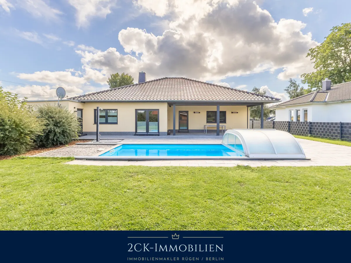 Pool im Garten
