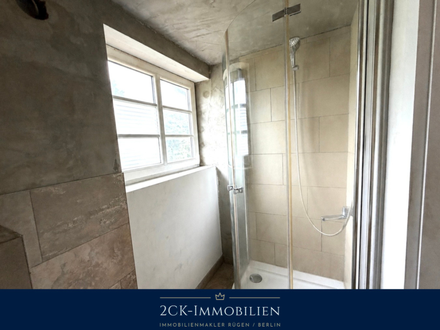 Dachgeschoss Badezimer 2