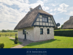Hauszugang - Reetferienhaus für Erholungssuchende, direkt an der Küste, Idylle, Ruhe, nur 550 m zum Ostseestrand!