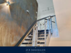 Exklusives Traumhaus im Bauhausstil auf 950m² gepflegtem Grundstück in ruhiger Lage in Glowe! - Treppenaufgang ins Obergeschoss
