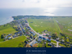 Strandstraße 15 aus der Luft - Ostseebad Mönchgut, Thiessow: Voll möblierte 2-Zimmer-Ferienwohnung in Strandnähe, Stellplatz inkl.!