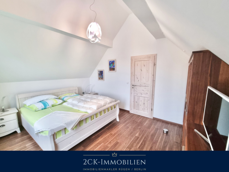 Schlafzimmer DG