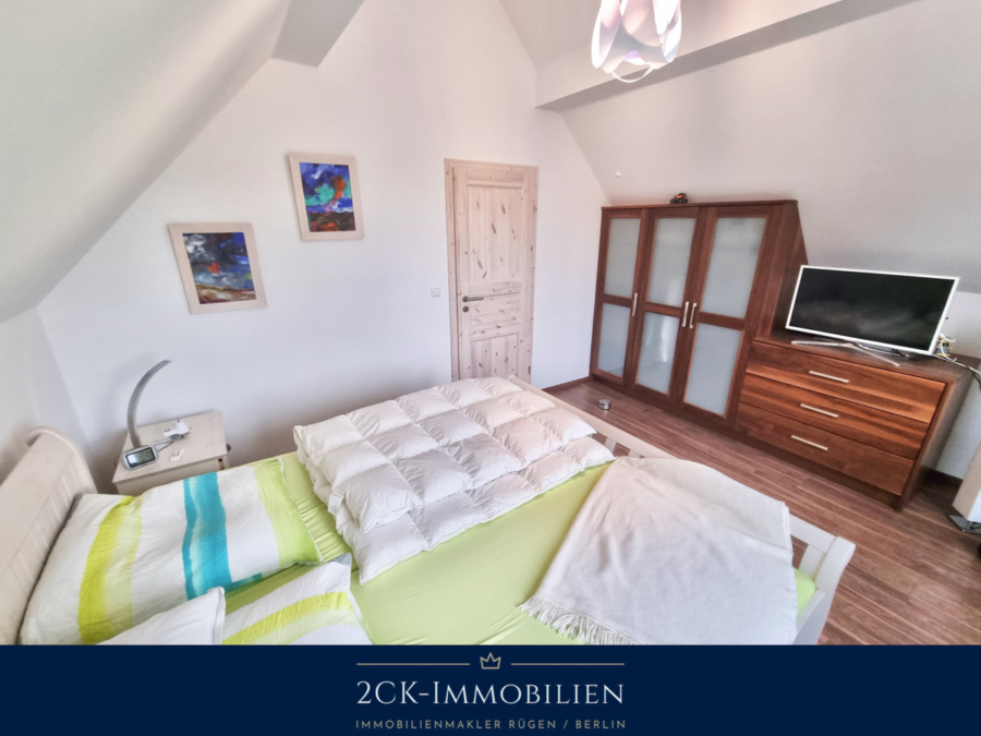 Schlafzimmer DG, mit 3,5m Deckenhöhe