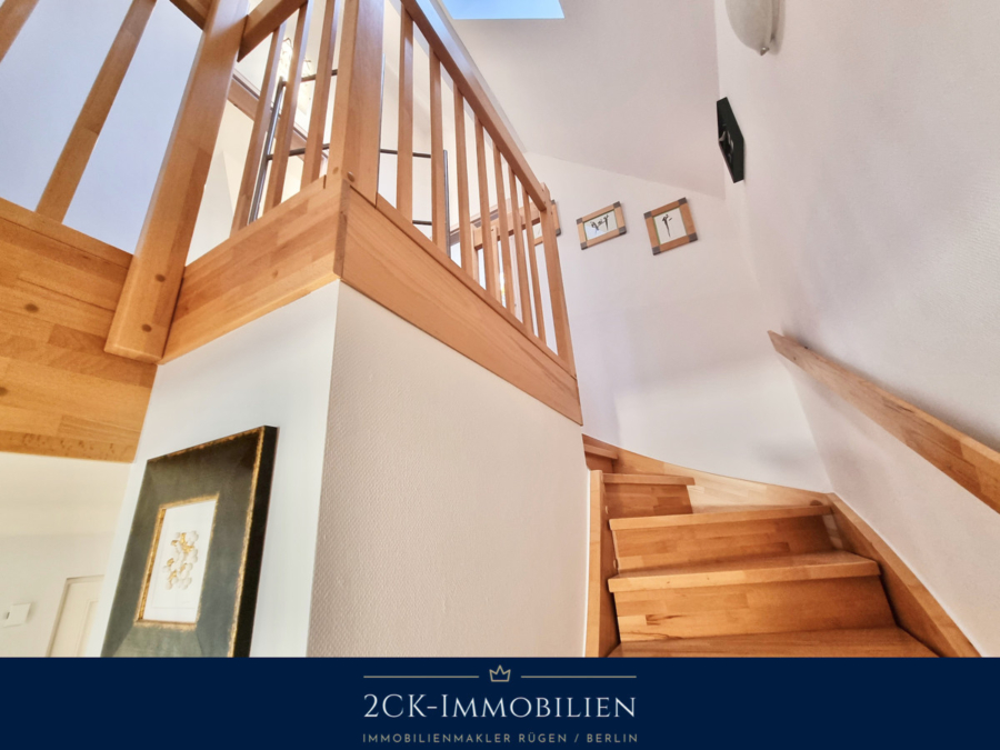 Treppe ins Obergeschoss