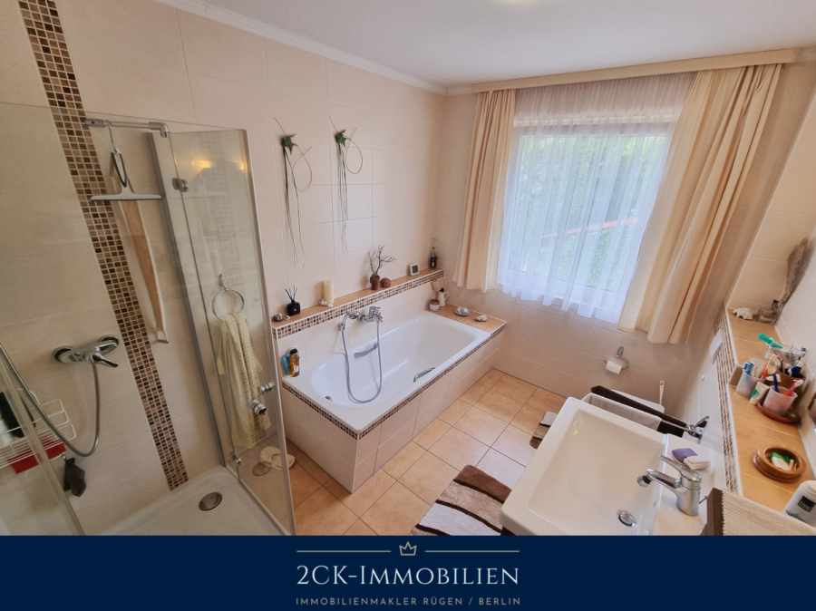 Badezimmer EG mit Wanne