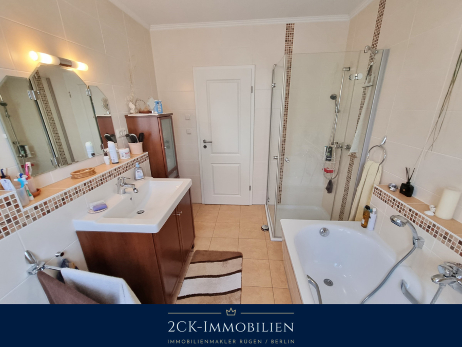 Badezimmer EG mit Wanne