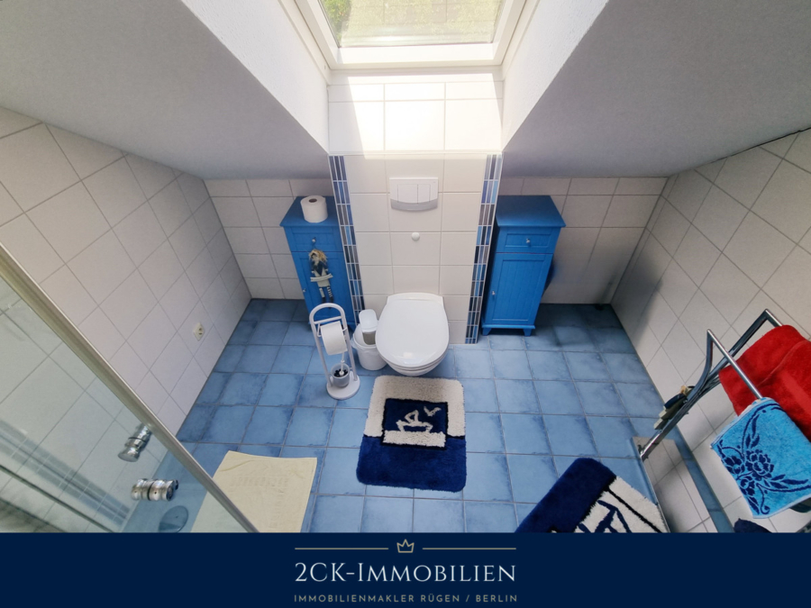 Badezimmer OG mit ebenerdiger Dusche