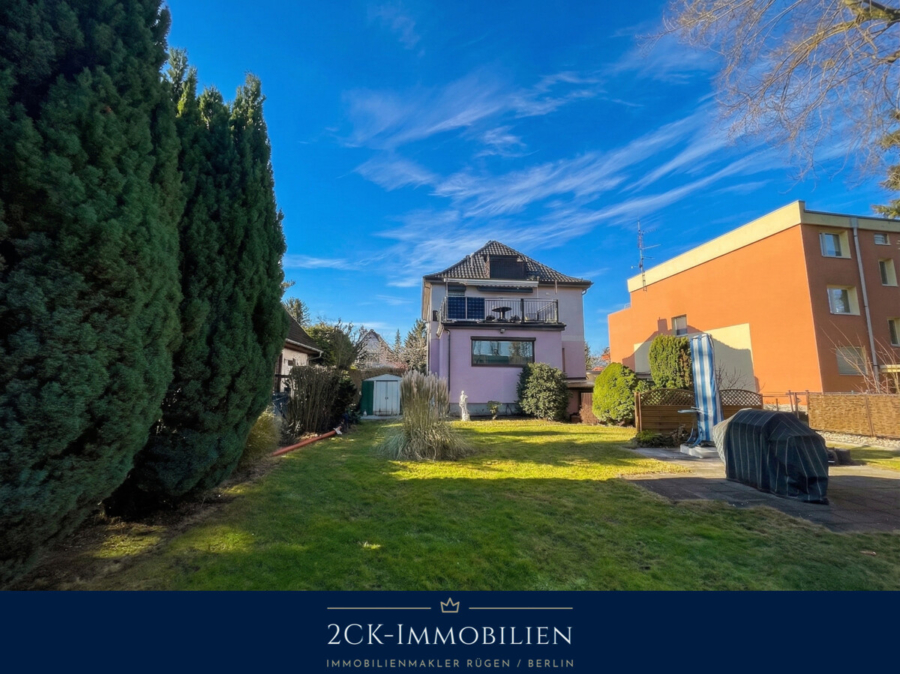 12247 Berlin-Lankwitz: Großzügiges EFH, mit Einliegerwohnung, 900m² Grund & 54 m² Doppelgarage!, 12247 Berlin, Einfamilienhaus